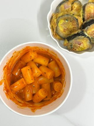 나우  [요리궁리] B타입 ( 매콤, 치즈, 매콤까르보 ) 꽃떡볶이 6개입 세트 — 4점을 준 리뷰어가 2025년 3월 올린 사용 사진