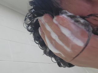 free [아토르] 9종 임상완료 아토르 다름 샴푸바_블랙  프리미엄 두피 케어 샴푸바 — 5점을 준 리뷰어가 2023년 11월 올린 사용 사진