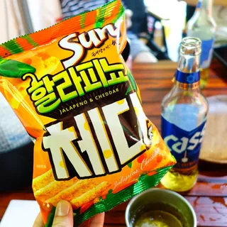강렬한 태양의 맛 썬의 신제품, 썬 할라피뇨체다 — 5점을 준 리뷰어가 2022년 6월 올린 사용 사진