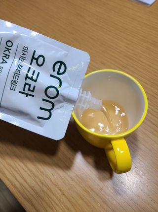 [이롬] 오크라 마시는 뷰티드링크 100mL x 20입 — 4점을 준 리뷰어가 2022년 7월 올린 사용 사진