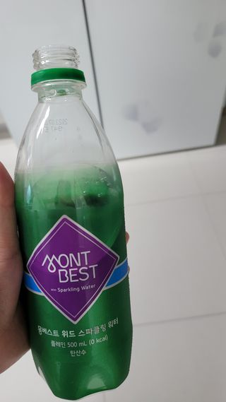 몽베스트 Montbest with Sparkling water Plain 20병 — 4.5점을 준 리뷰어가 2022년 8월 올린 사용 사진