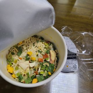 NISSIN 닛신 컵누들  4종 - 씨푸드오리지날, 씨푸드 스파이시, 씨푸드 커리, 씨푸드 XO소스 — 5점을 준 리뷰어가 2022년 2월 올린 사용 사진