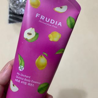 [후르디아] 과즙 뿜뿜_모과 바디워시+바디에센스 세트 — 5점을 준 리뷰어가 2021년 2월 올린 사용 사진