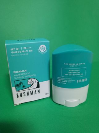부쉬맨 워터프루프 서핑 선스틱 16g SPF50+ PA++++ — 5점을 준 리뷰어가 2023년 4월 올린 사용 사진