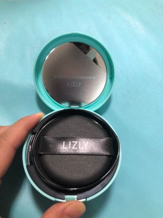 리즐리 씨슬릭 톤업 쿨링 쿠션 15g — 3.5점을 준 리뷰어가 2021년 7월 올린 사용 사진