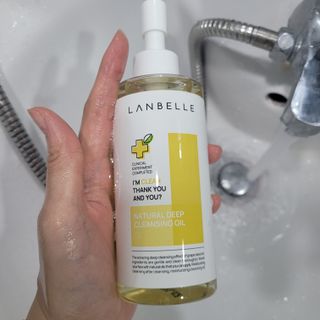 랑벨 내츄럴 딥 클렌징 오일 200ml (저자극 약산성 천연 클렌징) — 5점을 준 리뷰어가 2022년 10월 올린 사용 사진