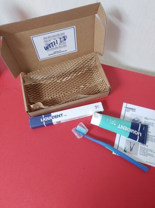 리퀴덴트 오랄케어 온가족용 리퀴덴트 더더 오랄케어 무불소 치약 + 임상시험완료 이중 미세 엠보싱 칫솔 올데이세트 — 5점을 준 리뷰어가 2021년 1월 올린 사용 사진