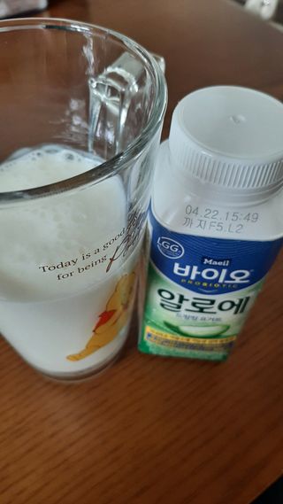 LIVE 매일바이오 알로에 드링킹 요거트 — 5점을 준 리뷰어가 2022년 4월 올린 사용 사진