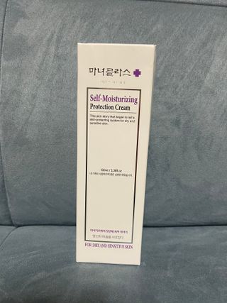 셀프 모이스처라이징 프로텍션 크림 셀프 모이스처라이징 프로텍션크림 — 4.5점을 준 리뷰어가 2022년 4월 올린 사용 사진