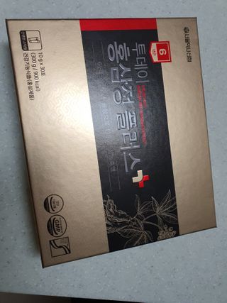 서울약사신협_투데이홍삼정플러스스틱_10g x 30포 — 4점을 준 리뷰어가 2021년 2월 올린 사용 사진