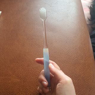 에브리모먼트 에브리 모먼트 칫솔 Every moment toothbrush — 4점을 준 리뷰어가 2022년 2월 올린 사용 사진