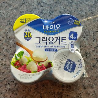 매일바이오 그릭요거트 오리지널 플레인 4개, 로스터리 커피믹스 4개 — 5점을 준 리뷰어가 2021년 12월 올린 사용 사진