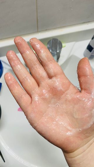 비어멕 독일맥주효모 천연탈모샴푸 — 4점을 준 리뷰어가 2021년 2월 올린 사용 사진