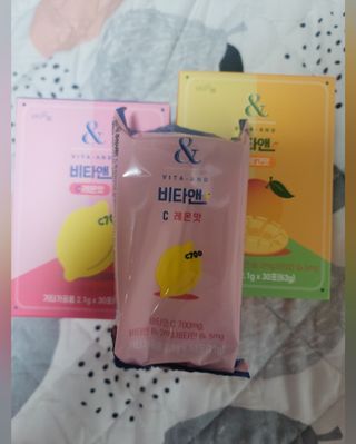 비타앤C 레몬맛, 망고맛 — 5점을 준 리뷰어가 2021년 5월 올린 사용 사진