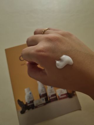 카프리나 산양밀크 모이스춰라이징 바디로션 350ml(오리지널향) — 5점을 준 리뷰어가 2023년 4월 올린 사용 사진