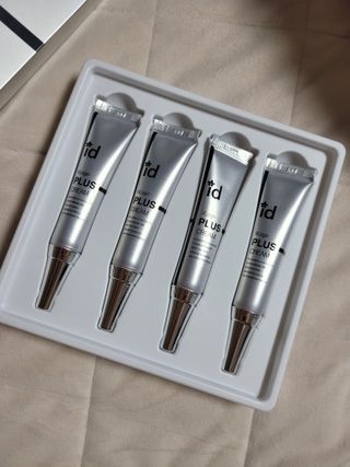 아이디플라코스메틱 아이디 브이로직 플러스 크림 15ml X 4EA — 5점을 준 리뷰어가 2022년 1월 올린 사용 사진