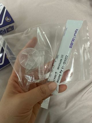 케이퓨리 아나파코 코로나 타액 자가 진단키트 1회분 3개 — 4.5점을 준 리뷰어가 2023년 4월 올린 사용 사진