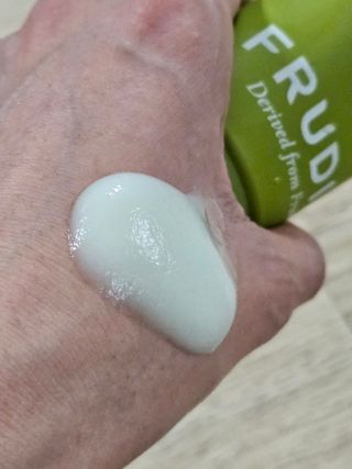 [후르디아] 아보카도 비건 약산성 효소필링젤 — 5점을 준 리뷰어가 2024년 3월 올린 사용 사진