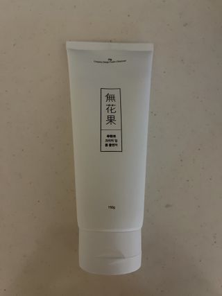 [베러오리진] 무화과 크리미 딥 폼 클렌저/피부 노폐물 & 미세먼지 99 세정 인증 민감성 피부 무자극 인증 — 5점을 준 리뷰어가 2021년 12월 올린 사용 사진