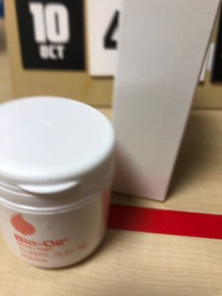 바이오오일 [바이오-오일] 드라이 스킨 젤 100ml — 5점을 준 리뷰어가 2021년 10월 올린 사용 사진