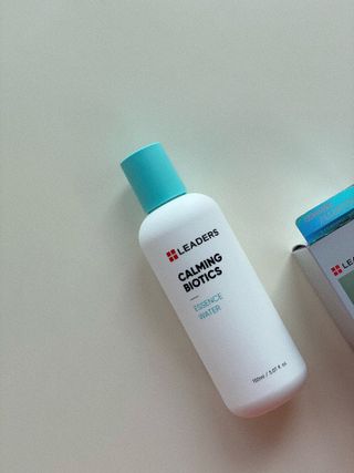 리더스코스메틱 리더스 카밍 바이오틱스 에센스 워터 — 5점을 준 리뷰어가 2021년 5월 올린 사용 사진