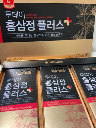 서울약사신협_투데이홍삼정플러스스틱_10g x 30포 — 5점을 준 리뷰어가 2021년 6월 올린 사용 사진