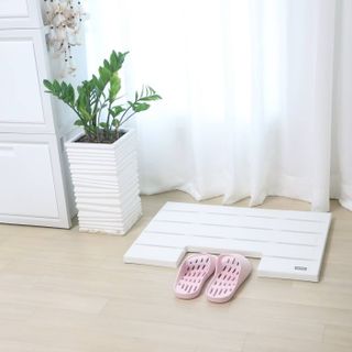 창신리빙 [프랑코 항균 욕실, 변기 발판] 똑똑한 정리 수납 — 4점을 준 리뷰어가 2021년 7월 올린 사용 사진