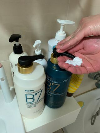 [포레스트스토리] B7 안티 헤어로스 샴푸1,000ml + 헤어팩 1,000ml — 5점을 준 리뷰어가 2021년 3월 올린 사용 사진