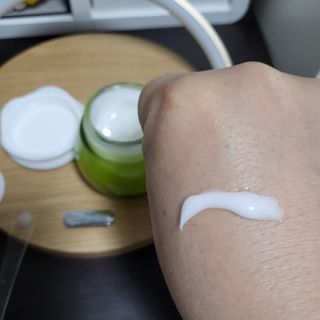 [후르디아] 민감피부 수분크림 비건 아보카도 크림 — 5점을 준 리뷰어가 2022년 8월 올린 사용 사진