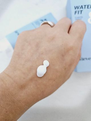 나우_ [리브엠]피부 속부터 겹겹이, 촘촘하게! 워터핏8중 수분착붙 크림 — 5점을 준 리뷰어가 2025년 2월 올린 사용 사진