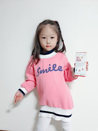 베거스코리아 [콜리케어] 키즈 홍삼콜리 딸기맛 14포 — 5점을 준 리뷰어가 2021년 10월 올린 사용 사진