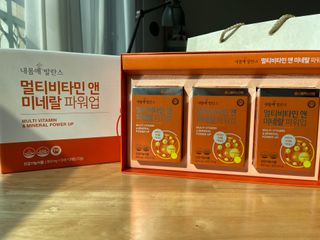 서울약사신협_내몸애발란스멀티비타민앤미네랄파워업_800mg x 90정 — 5점을 준 리뷰어가 2021년 6월 올린 사용 사진