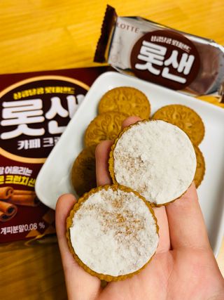 롯데제과 롯샌 카페크런치 — 4점을 준 리뷰어가 2021년 10월 올린 사용 사진