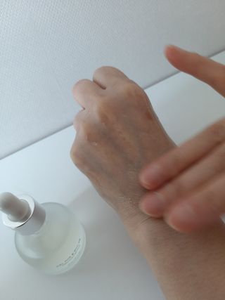 브에노 파리퀸 윌 페이스 오일 — 5점을 준 리뷰어가 2021년 6월 올린 사용 사진