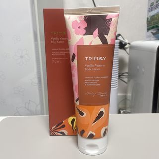 트리마이 주름개선 기능성의 퍼퓸 바디케어, 힐링 베리어 바디크림 3종 택1 — 2.5점을 준 리뷰어가 2022년 10월 올린 사용 사진