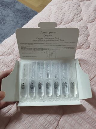 유니베르소 산소앰플 7일 집중케어 앰플 — 5점을 준 리뷰어가 2021년 6월 올린 사용 사진