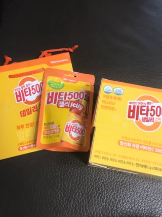 광동생활건강 [광동] 비타500데일리스틱 70포+쇼핑백+구미3개 — 5점을 준 리뷰어가 2021년 12월 올린 사용 사진