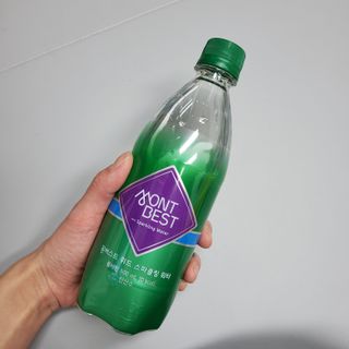 몽베스트 Montbest with Sparkling water Plain 20병 — 5점을 준 리뷰어가 2021년 11월 올린 사용 사진