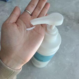 [메디팜] 히알루론산 딥 모이스처 바디로션 — 5점을 준 리뷰어가 2021년 12월 올린 사용 사진