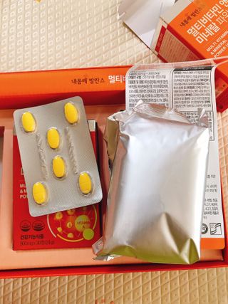 서울약사신협_내몸애발란스멀티비타민앤미네랄파워업_800mg x 90정 — 5점을 준 리뷰어가 2021년 8월 올린 사용 사진