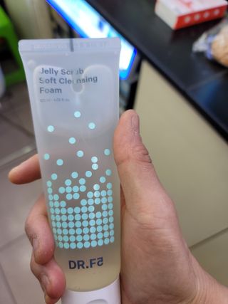 닥터에프파이브 젤리스크럽 소프트 클렌징폼 120ml — 5점을 준 리뷰어가 2022년 6월 올린 사용 사진