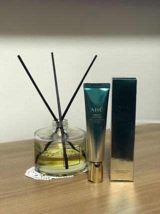 [NEW 탄력유턴 아이크림] AHC 유스 래스팅 리얼 아이크림 포 페이스 — 5점을 준 리뷰어가 2021년 2월 올린 사용 사진