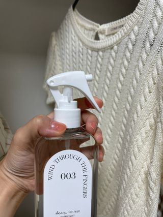 디어포레스트 숲속의 하루 패브릭미스트 (섬유향수/ 룸스프레이) 200ml — 5점을 준 리뷰어가 2022년 7월 올린 사용 사진