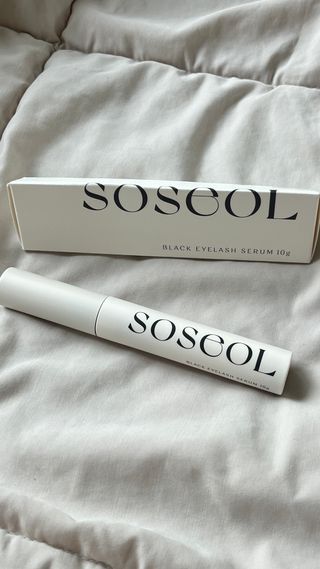 더소설 소설 블랙아이래쉬 세럼 10g(SOSEOL BLACK EYELASH SERUM 10g) — 5점을 준 리뷰어가 2024년 3월 올린 사용 사진