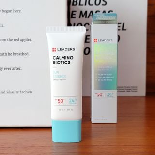 리더스코스메틱 리더스 카밍 바이오틱스 선 에센스 SPF 50+ PA++++ — 5점을 준 리뷰어가 2022년 6월 올린 사용 사진