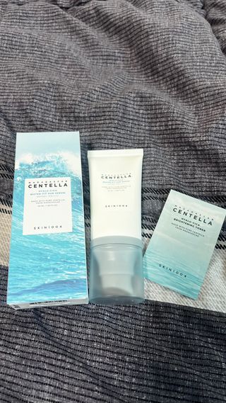 [스킨1004] 마다가스카르 센텔라 히알루-시카 워터핏 선세럼 50ml — 5점을 준 리뷰어가 2024년 5월 올린 사용 사진