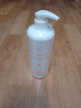프리[닥터문] 유산균 락토케어 질경초 여성청결제 1000ml (젤타입) — 5점을 준 리뷰어가 2022년 6월 올린 사용 사진