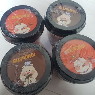 유비쿡 컵떡볶이 매운컵떡볶이2개/ 짜장컵떡볶이 2개  총 4개세트 — 5점을 준 리뷰어가 2021년 2월 올린 사용 사진