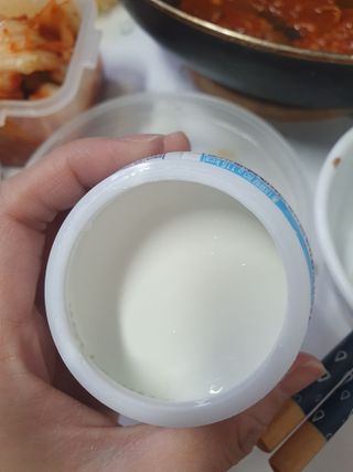 매일바이오 그릭요거트 오리지널 플레인 4개, 로스터리 커피믹스 4개 — 4점을 준 리뷰어가 2021년 12월 올린 사용 사진