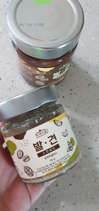 진테이블 발.견 스프레드  오리지널믹스 90g + 카카오스윗믹스 90g 2종 세트 — 5점을 준 리뷰어가 2022년 8월 올린 사용 사진